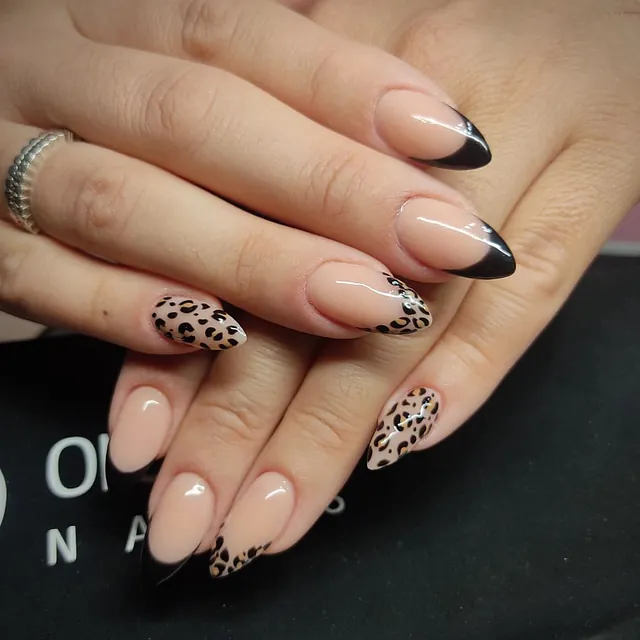 Studio Elegancy Nails manicura